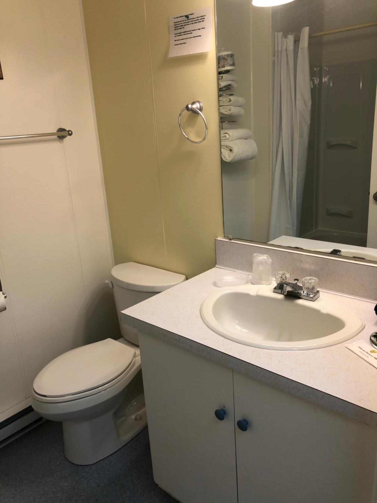 Creston Valley Motel Luaran gambar