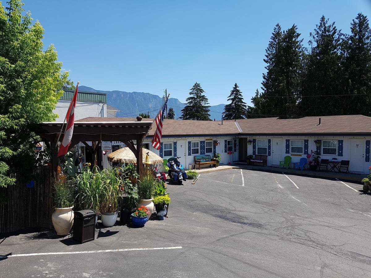 Creston Valley Motel Luaran gambar